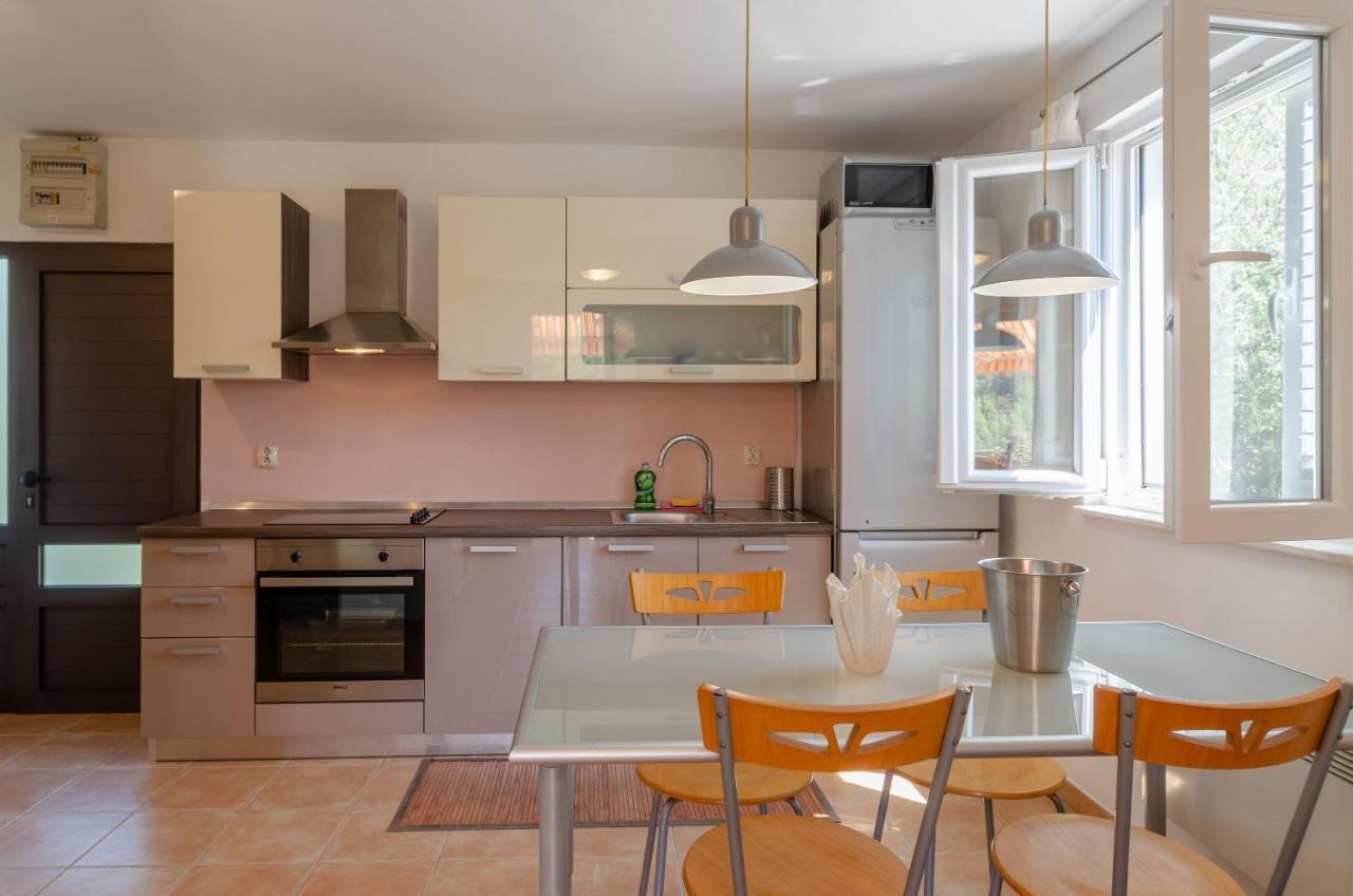 Apartment Tanja Вела-Лука Экстерьер фото