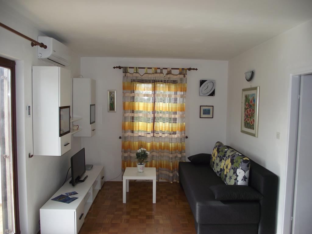 Apartment Tanja Вела-Лука Экстерьер фото